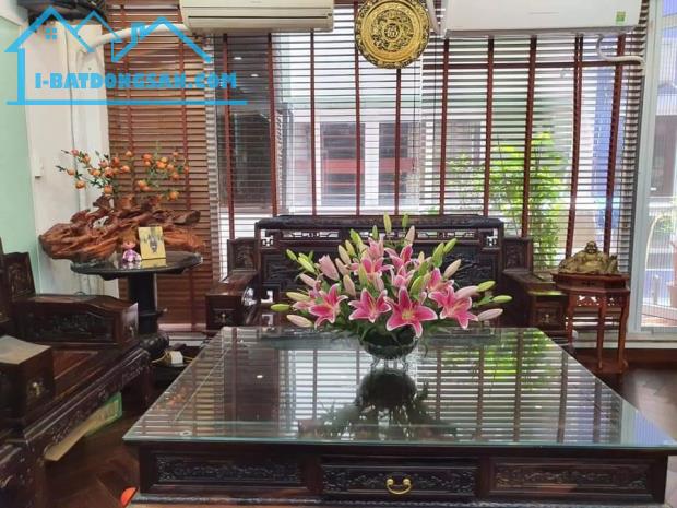 Trần Phú - PHÂN LÔ Ô TÔ TRÁNH - MẶT TIỀN ĐẸP - THUẬN TIỆN KINH DOANH.