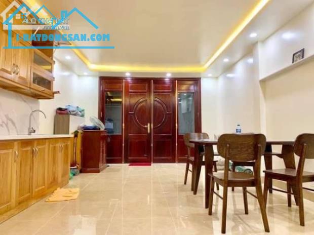 Bán nhà Phố Nguyễn Ngọc Nại , 54mx5 tầng, MT 4,2m , 40m ra đường ô tô tránh, 5,8 tỷ - 3