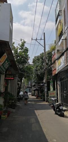 Kẹt tiền kinh doanh bán nhà Hoàng Hoa Thám, Bình Thạnh, 76m2, HXH, chỉ 8 tỷ 200.