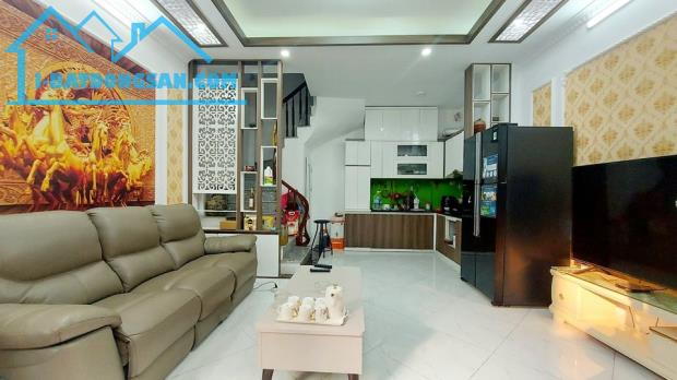 Bán nhà phố HUẾ giữa TT Hà Nội 40m x 6 tầng giá 7,8 tỷ - 2