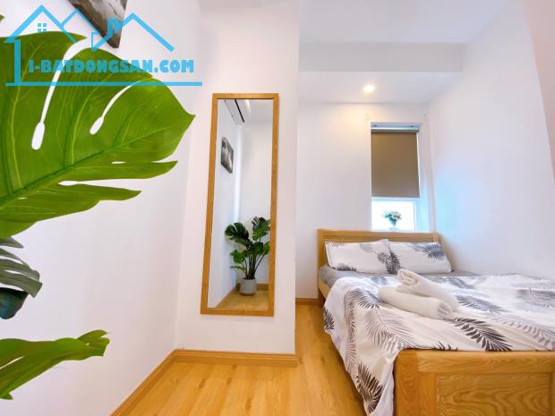 Cho thuê villa 250m2 đường Phan Chu Trinh cách biển 200m