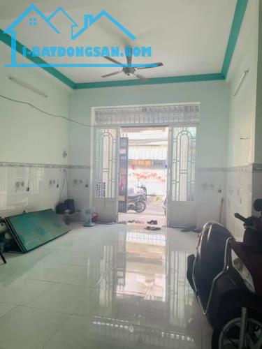 Nhà Phan Văn Trị, Bình Thạnh, 81m2, 3 tầng, HXH, chỉ 7 tỷ 950. - 1