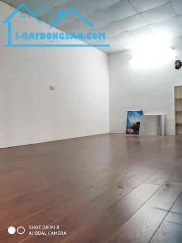 Bán nhà MP Hào Nam 350m 3t mt10m  chỉ 82 tỷ - 2