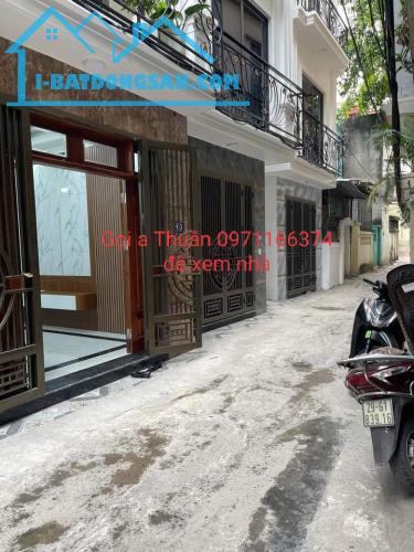 Bán nhà đẹp Đông Ngạc, 35m2 xây 5  tầng giá nhỉnh 4 tỷ
