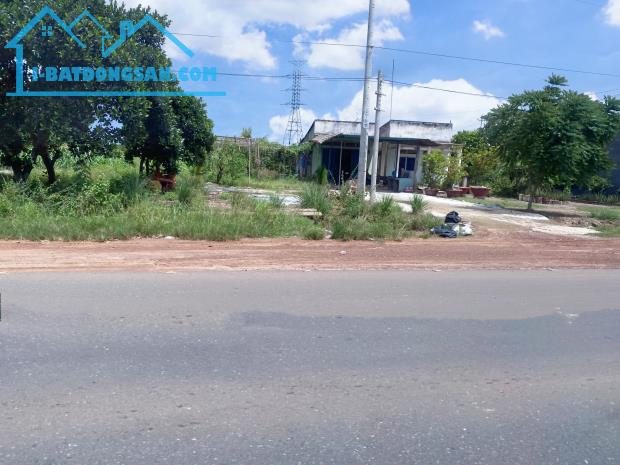 Bán 2.100m2 Đất Ngay Thị Xã Chơn Thành, MT Q.LỘ 14, KCN Becamex - 3