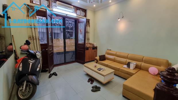 Cần bán gấp nhà phân lô VIP phố Phạm Tuấn Tài 45m2, 5T, ô tô tránh, vỉa hè, kinh doanh - 1