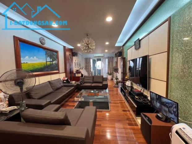 Bán nhà Hoà Mã mặt phố cổ HBT kinh doanh vỉ hè 115 m2 giá 70 tỷ - 3