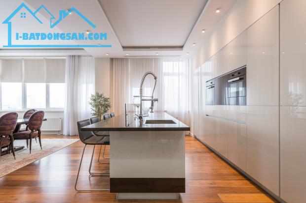 Dòng Tiền Đỉnh -Mặt Tiền Phan Đình Phùng Quận Hải Châu - Giá : 20 Tỷ ( TL )