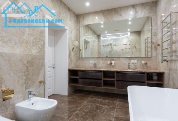 Mặt Tiền Nguyễn Hữu Thọ Quận Hải Châu - 100m2 - Đường 30m - Kinh Doanh - Chỉ : 15 Tỷ