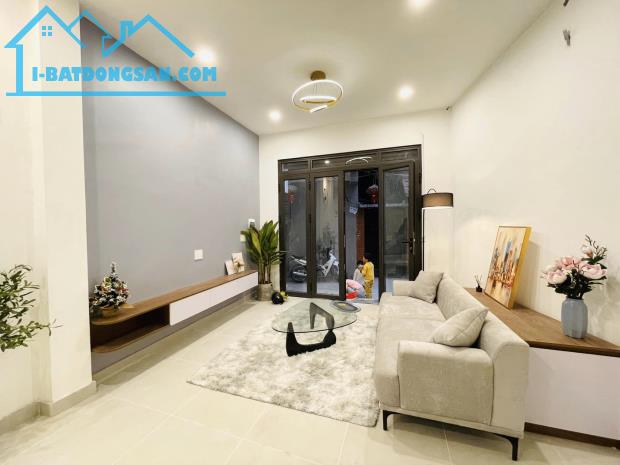 Bán nhà  Ngọc Khánh, Ba Đình 45m x3t, mt4,5 m. giá 65tỷ. - 1