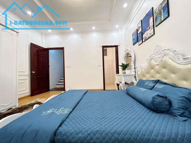 5,5 Tỷ  Nhà P Trần Phú, HĐ  DT 48  m2, 5  tầng, Ô Tô  , Ở sướng
