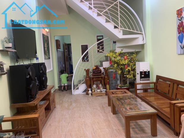 BÁN GẤP căn nhà kiệt Nguyễn Hoàng, Q.Hải Châu. DT 45m2 x 2 tầng, chỉ 2 tỷx - 2