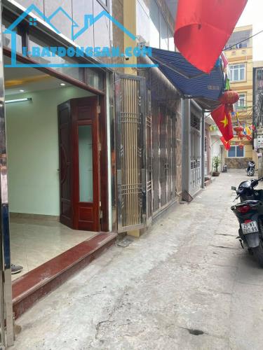 Bán nhà mới xây 5 tầng  nội thất tại  Cổ Điển A, Tứ Hiệp, Thanh Trì, -HN - LH 0983860424 - 3
