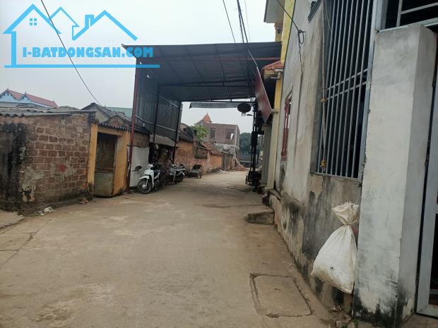 CẦN BÁN LÔ ĐẤT LÔ GÓC Ở ĐÔNG YÊN – 50M RA TL421B VỊ TRÍ ĐẸP 252M 10M MẶT TIỀN GIÁ 3.88 TỶ