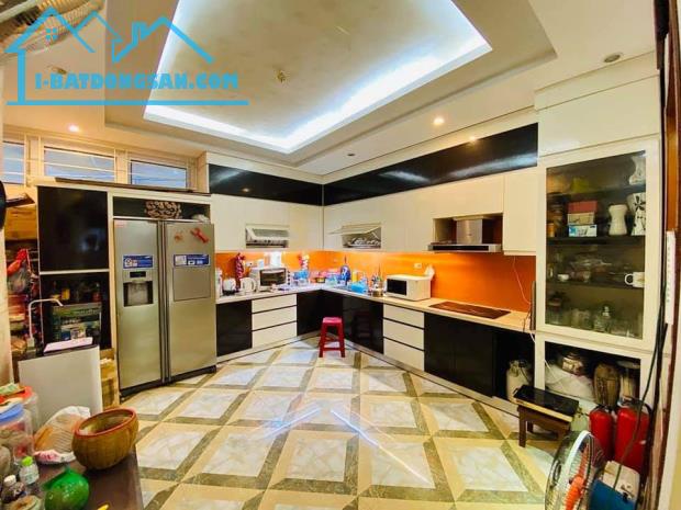 HÀNG HIẾM PHỐ HÀO NAM DT61m2- MẶT TIỀN ĐẸP, KINH DOANH SẦM UẤT - 2