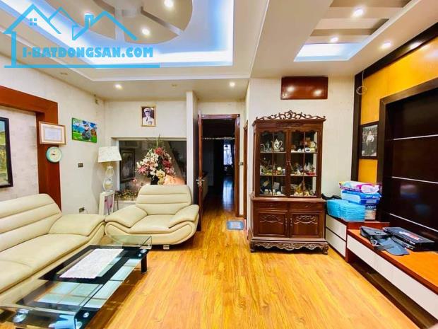 HÀNG HIẾM PHỐ HÀO NAM DT61m2- MẶT TIỀN ĐẸP, KINH DOANH SẦM UẤT - 1