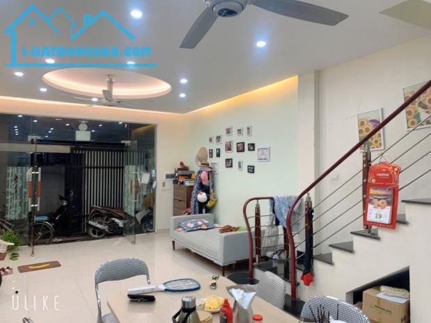 Bán nhà phố Xã Đàn, Dt 36m2 x4 tầng, mặt tiền 4m, giá 4.2 tỷ LH 0911551516