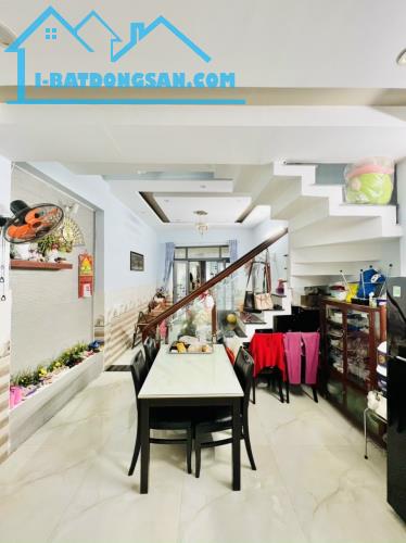 Kiệt OTO Nguyễn Văn Linh, DT 55m2 x 3 tầng - Để lại toàn bộ nội thất, chỉ nhỉnh 4 tỷ