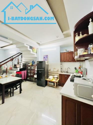 Kiệt OTO Nguyễn Văn Linh, DT 55m2 x 3 tầng - Để lại toàn bộ nội thất, chỉ nhỉnh 4 tỷ - 1