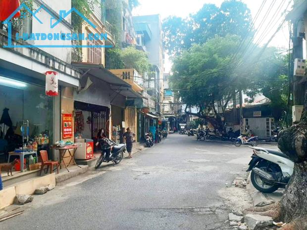 MẶT PHỐ, LÔ GÓC, ÔTÔ 2 CHIỀU. KINH DOANH CÁC LOẠI HÌNH. VIEW 2 PHỐ. SỐ ĐẸP.💰🌹💰🌹💰🌹💰