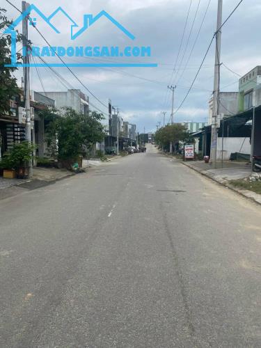 Đất TĐC Bộ Đội Trinh Sát đi K151 Âu Cơ vào, DT 95m gần chợ Hoà Khánh