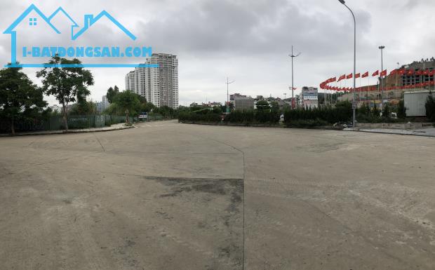 Bán lô đất 3300m2, 3 mặt tiền đường, xung quanh khách sạn, nhà hàng view biển - 1