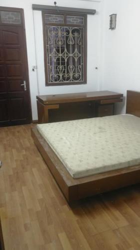 Bán nhà 5 tầng Đường Hồ Ba Mẫu, Dt 40m2 mặt tiền 4m, Giá 5,2 tỷ, Lh 0969653569 - 2