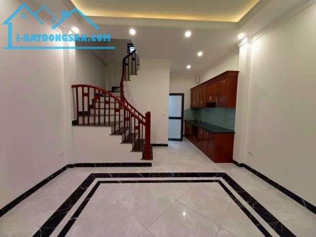 Bán nhà 5 tầng đường Giảng Võ Dt 40m2 Mt 4mÔ tô cách nhà 10m, Giá 6,8 tỷ - 3