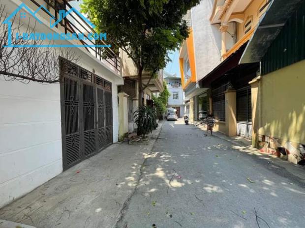 Bán nhà Đường Hồ Ba Mẫu, Dt 45m2 x5 tầng, Mt 4,5m, Giá 6,2 tỷ Lh 0913518923