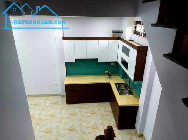 Bán nhà Ô tô cách nhà 15m đường Hồ Ba Mẫu, diện tích 40m2 x5 tầng, Giá 5,3 tỷ - 3