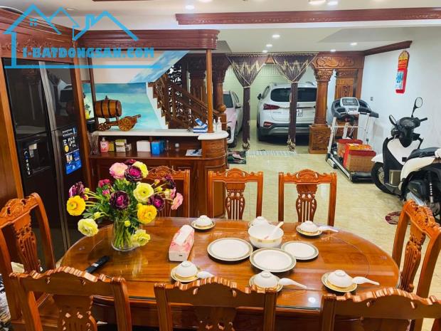 PHỐ VÍP TRẦN QUANG DIỆU QUẬN ỦY ĐỐNG ĐA DT85X7T THANG MÁY VỈA HÈ,KD SẦM UẤT