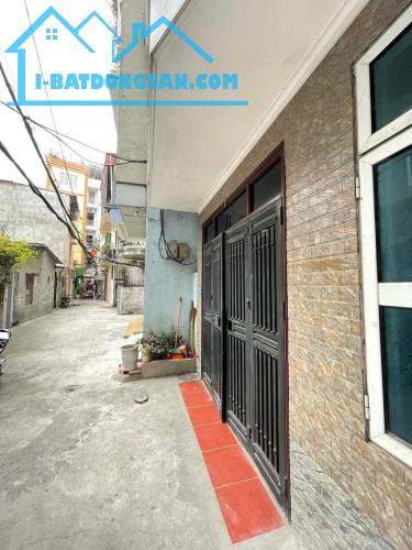 Bán nhà phố Chùa Bộc, Gần HV Ngân Hàng, diện tích 43m2 x5 tầng, Giá 4,5 tỷ, Lh 0886631856 - 2