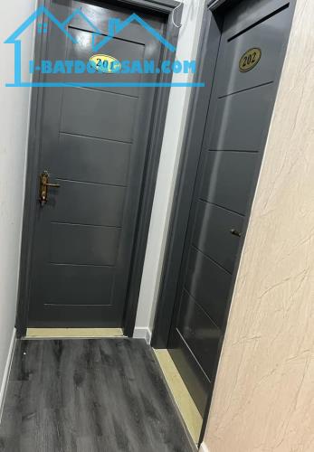 Siêu phẩm Cầu Giấy phân lô vỉa hè,oto tránh ,ngõ thông,2thoáng70m2 mt5m 5t 17tỷ