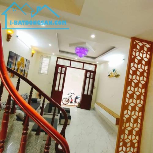 Bán nhà Ngõ 97 Nguyễn Chí Thanh, diện tích 37m2 x5 tầng, Giá 5,3 tỷ, Lh 0913518923