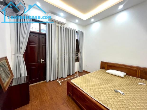 Bán nhà phố Nguyễn Ngọc Vũ, diện tích 46m2 x4 tầng, mặt tiền 5m, Giá 6,5 tỷ - 2