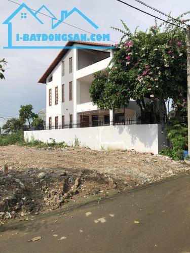Bán nền góc 2 mặt tiền diện tích 147.5m2 giá 66 Triệu/m², thuộc dự án KDC Thời Báo Kinh Tế - 1