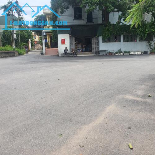Hàng Cực Hiếm Bán Đất Ngã 4 Trung Tâm Mặt Phố Biên Giang Hà Đông Gần Trường Mầm Non và Chợ