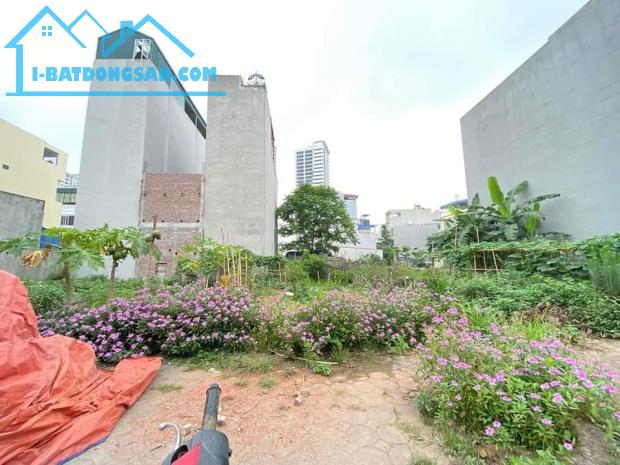 Bán đất dịch vụ Yên Nghĩa khu B đường đôi 24m, 52m2, giá 12.7 tỷ ô tô kinh doanh