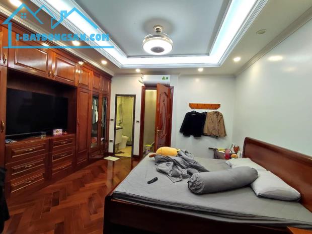 PHÂN LÔ TRẦN QUANG DIỆU QUẬN ỦY ĐỐNG ĐA DT55m2 GARA + KINH DOANH - 1