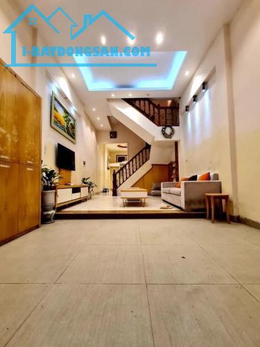 Bấn nhà mặt ngõ gần tòa CC 137 Nguyễn Ngọc Vũ Dt 41m2 x4 tầng, Mt 4m, Giá 5,3 tỷ - 1