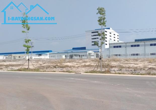 ĐẤT NỀN THỔ CƯ NGAY KCN BECAMEX THỊ XÃ CHƠN THÀNH 300M2-GIÁ 299TR MT NHỰA 18M ĐÔNG DÂN - 1