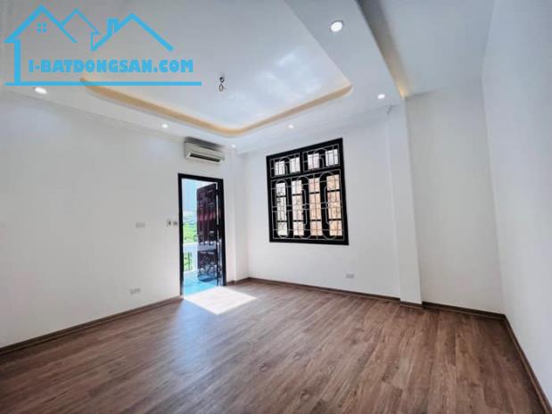 Bán nhà Hoa Bằng 50m2 MT4,5m 5 tầng 6,8 tỷ .