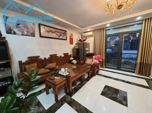 💥 Nhà Mặt Ngõ Ô tô tránh KD Phố La Thành, Đống Đa 38m2 5T MT 5.2m, Chỉ 10,2 Tỷ 💥 - 1