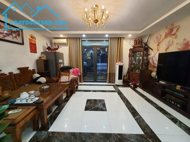 💥 Nhà Mặt Ngõ Ô tô tránh KD Phố La Thành, Đống Đa 38m2 5T MT 5.2m, Chỉ 10,2 Tỷ 💥 - 2