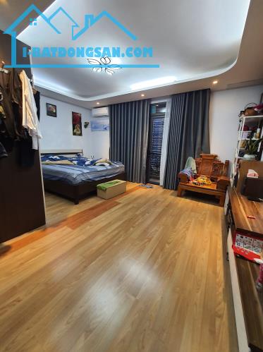 💥 Nhà Mặt Ngõ Ô tô tránh KD Phố La Thành, Đống Đa 38m2 5T MT 5.2m, Chỉ 10,2 Tỷ 💥 - 3