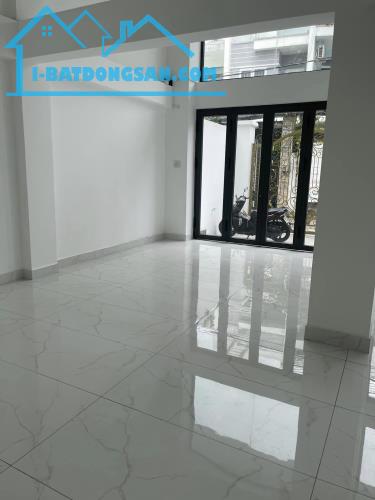 Bán gấp trong 10 ngày, nhà hẻm xe hơi tránh nhau, đường Ba Tháng Hai, gần mặt tiền - 2
