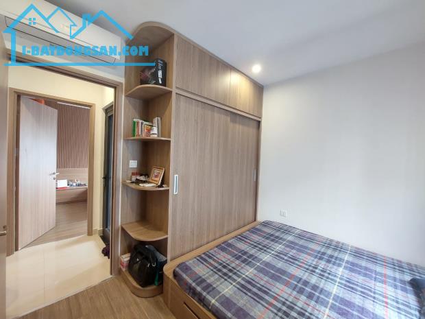 Bán nhà Hoa Bằng, Cầu Giấy. dt 34m x5t, mt 3,7m, giá. 5,9 tỷ.
