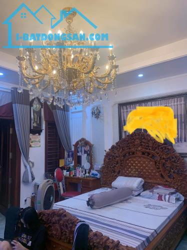 Kẹt bank, bán gấp nhà HXH Cách Mạng Tháng 8, 141m2, gần công viên Lê Thị Riêng - 1