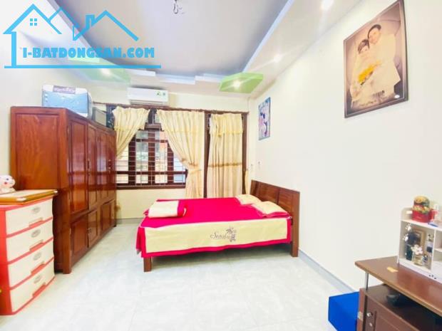 Bán nhà Hoàng Văn Thái, Phường Khương Trung. DT: 35mx5T. Giá: 8 tỷ - 2