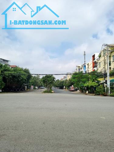 Mặt tiền đường 40m Trần Thị Ngôi, P.4, Q.8, DT: 80m2, bốn tầng, giá 14 tỷ. - 5